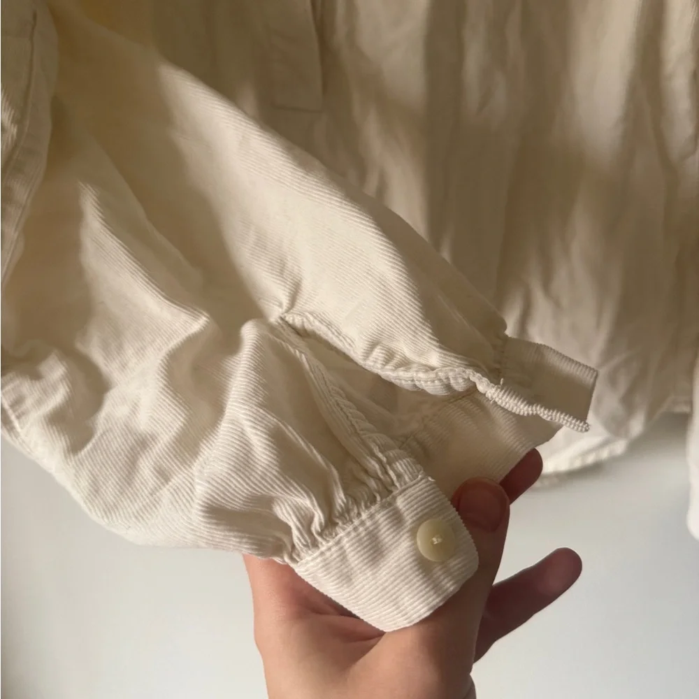 Universal Thread Cream Blouse - Picture 3 of 5